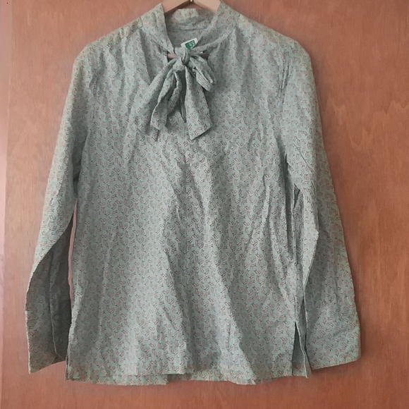 Tie front long sleeve blouse - Picture 6 of 7